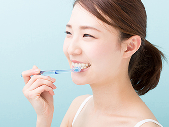矯正治療を受けることにより、歯ブラシの習慣がつきます