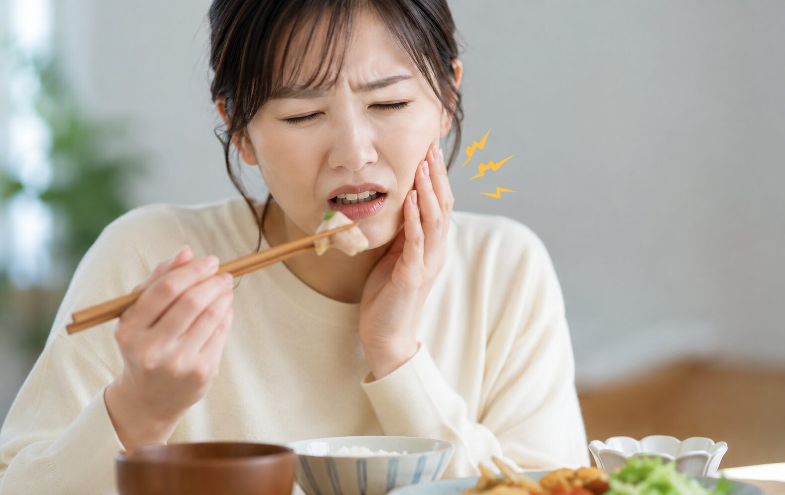 食べていて歯が折れること